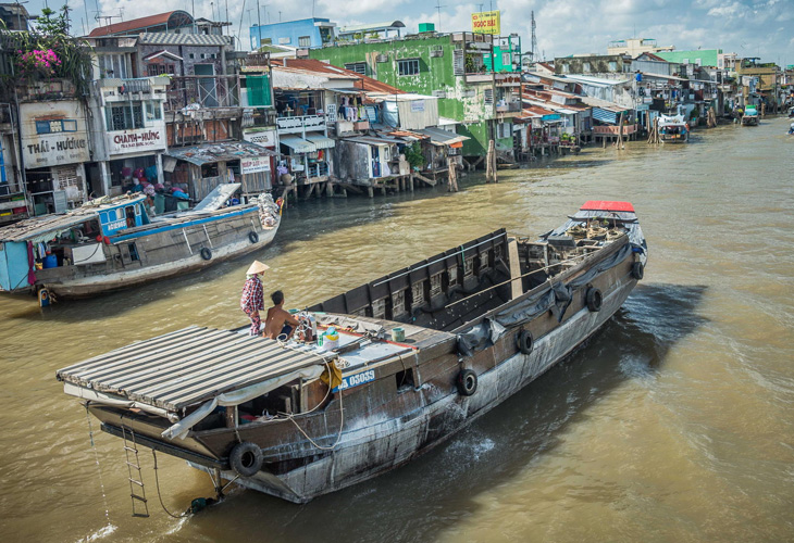 River-boat-in-My-Tho,Viet-Nam